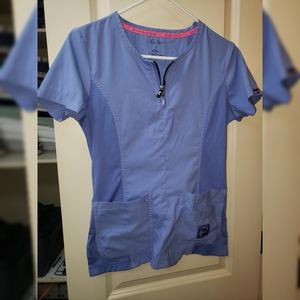 Koi Lite ceil blue scrub set